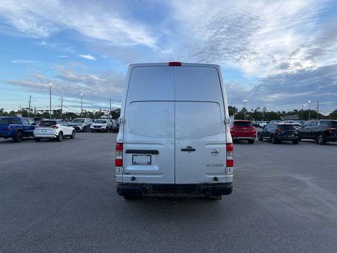 Used 2020 Nissan NV 2500 S RWD image 4