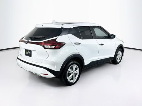 Used 2025 Nissan Kicks Play S FWD image 9
