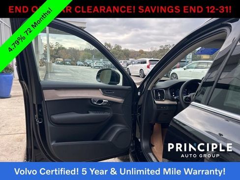Certified 2025 Volvo XC90 T8 Core image 30