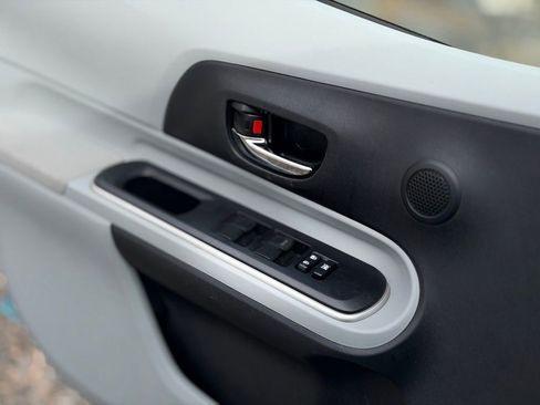 Used 2014 Toyota Prius C Three image 18