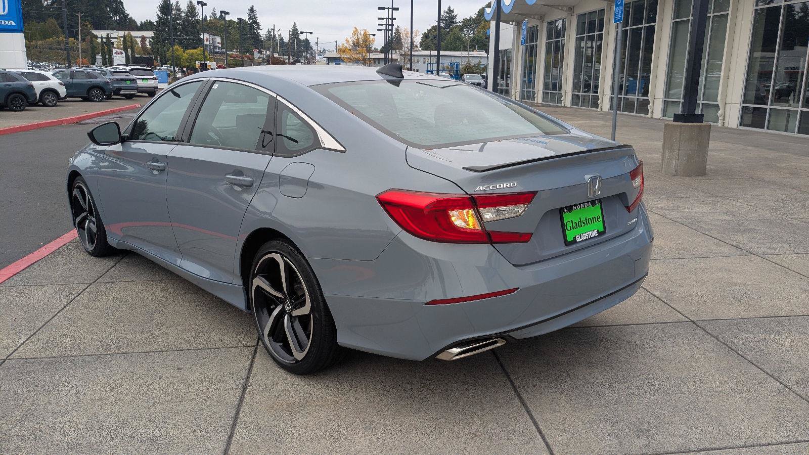 Used 2022 Honda Accord Sport image 4