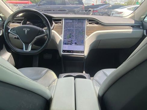Used 2015 Tesla Model S 85 RWD image 3