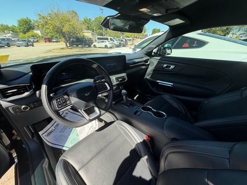 Used 2024 Ford Mustang GT Premium RWD image 3