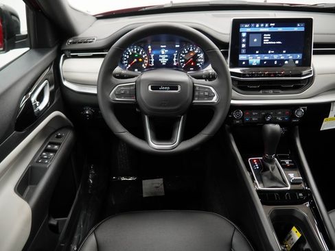 New 2026 Jeep Compass Limited image 18