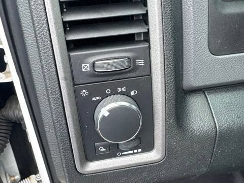 Used 2015 RAM 1500 Tradesman w/ Popular Equipment Group AWD/4WD image 18