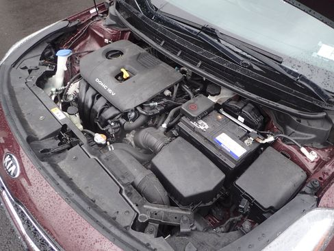 Used 2018 Kia Forte LX image 19