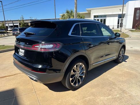 Certified 2022 Lincoln Nautilus Reserve w/ Luxury Package image 8