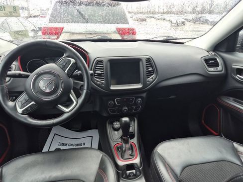 Used 2019 Jeep Compass Trailhawk w/ Cold Weather Group image 6