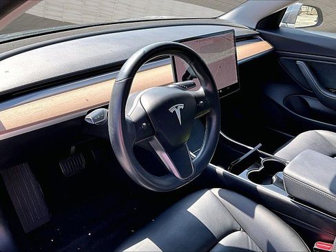 Used 2018 Tesla Model 3 Long Range image 26