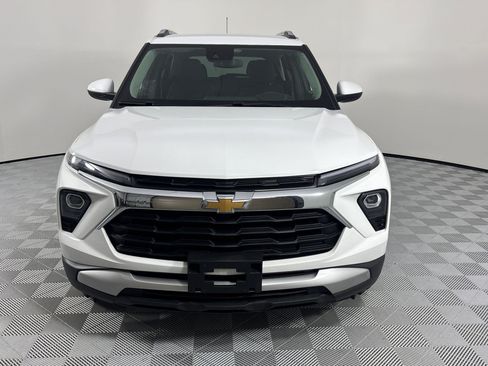 Used 2025 Chevrolet TrailBlazer LT AWD/4WD image 6