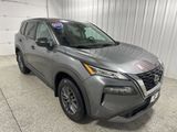 Used 2022 Nissan Rogue S image 2