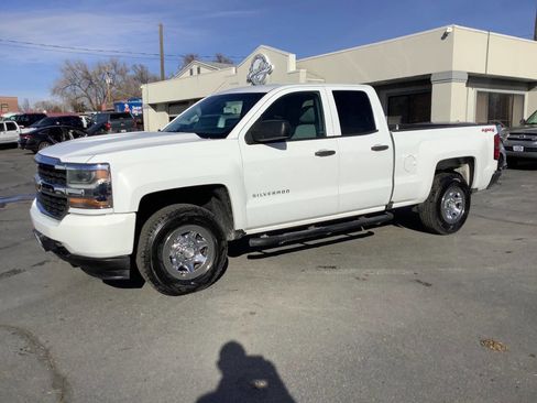 Used 2017 Chevrolet Silverado 1500 W/T w/ Trailering Package image 17