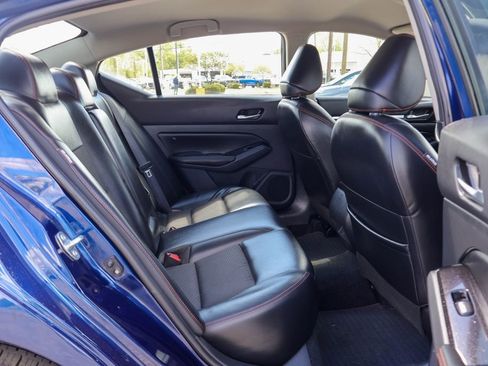 Used 2024 Nissan Altima 2.5 SR image 10