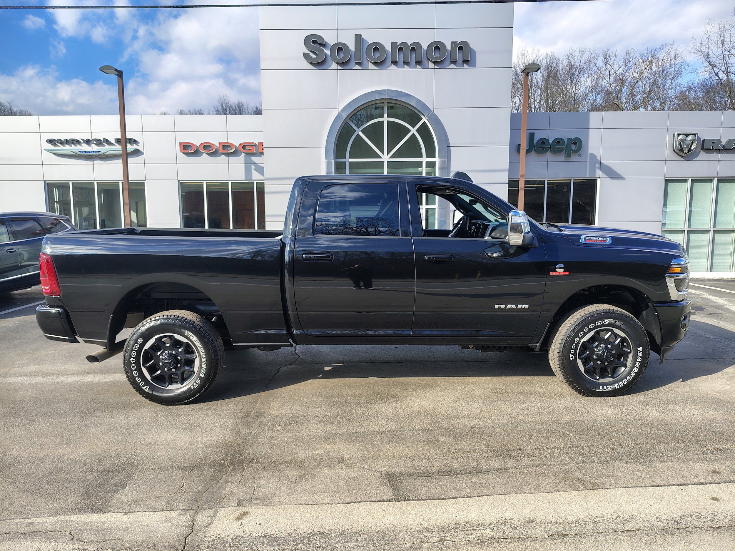 Used 2026 RAM 2500 Laramie AWD/4WD image 1