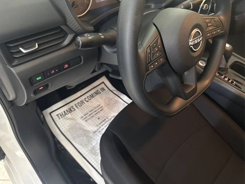 Used 2025 Nissan Sentra S FWD image 28