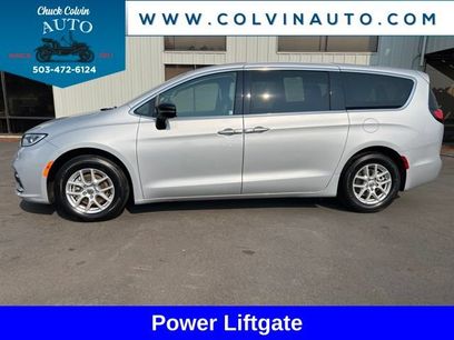 Used 2024 Chrysler Pacifica Touring-L