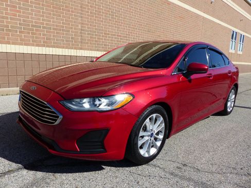 Used 2020 Ford Fusion SE FWD image 5