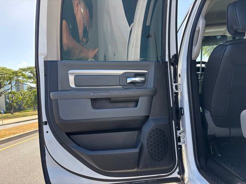 Used 2019 RAM 1500 Classic SLT RWD image 17