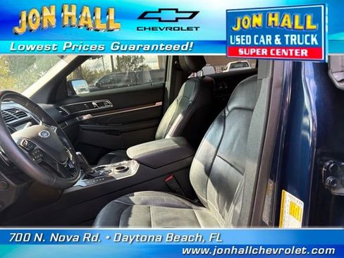 Used 2017 Ford Explorer Limited image 19