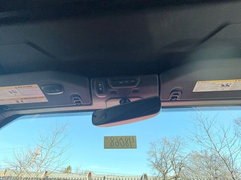 Used 2022 Jeep Wrangler Unlimited Sahara image 26