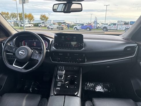 Used 2023 Nissan Rogue Platinum w/ Platinum Premium Package image 22