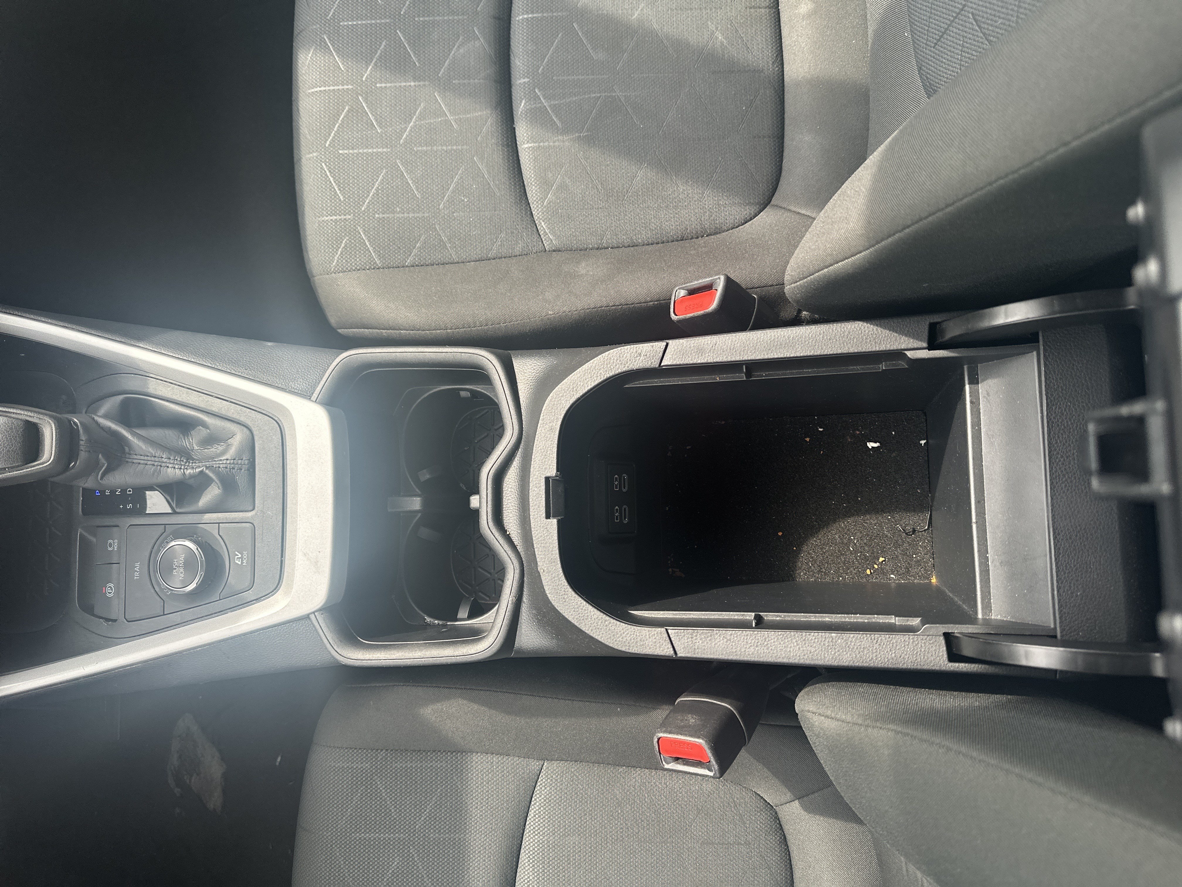 Used 2025 Toyota RAV4 XLE AWD/4WD image 25