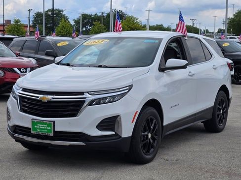 Used 2023 Chevrolet Equinox LT w/ Driver Convenience Package image 3