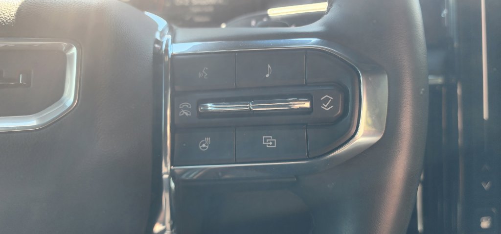 Used 2025 GMC Yukon Denali w/ Denali Reserve Package AWD/4WD image 43