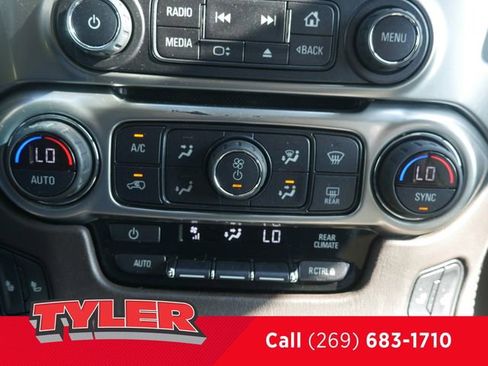 Used 2019 Chevrolet Suburban LT w/ LT Signature Package AWD/4WD image 51