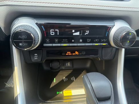 Used 2025 Toyota RAV4 XLE w/ Convenience Package AWD/4WD image 12