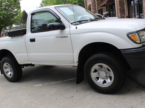 Used 2003 Toyota Tacoma PreRunner image 1