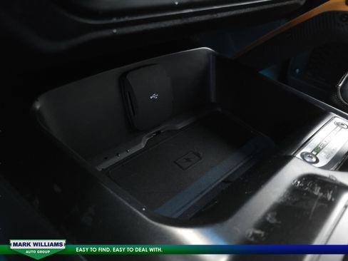 Used 2023 Ford Bronco Badlands image 17