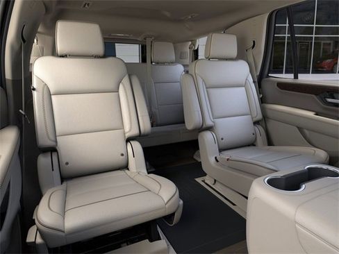 New 2026 GMC Yukon Denali w/ Denali Reserve Package image 17