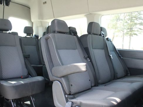 Used 2022 Ford Transit 350 XLT image 7