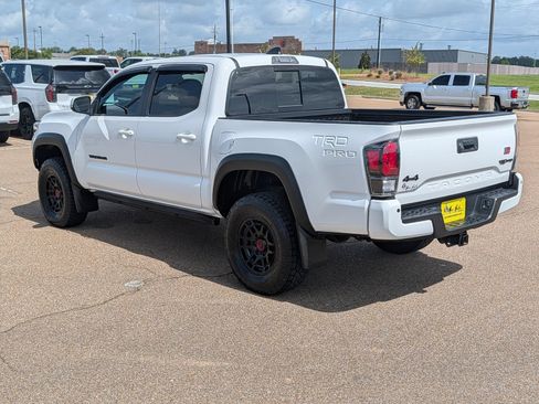 Used 2022 Toyota Tacoma TRD Pro AWD/4WD image 3
