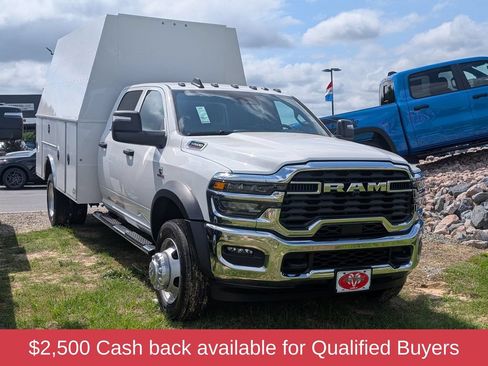 New 2026 RAM 5500 Tradesman w/ Chrome Appearance Group AWD/4WD image 2