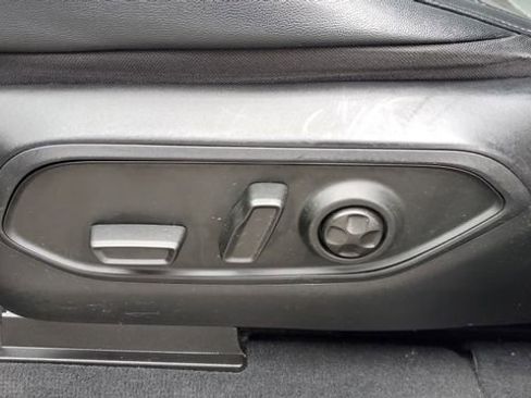 Certified 2023 Jeep Grand Cherokee L Laredo image 24