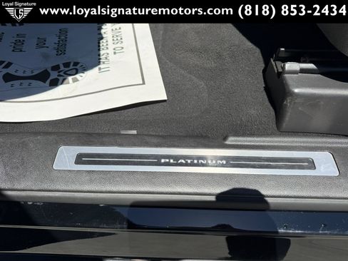 Used 2015 Cadillac Escalade ESV Platinum AWD/4WD image 31