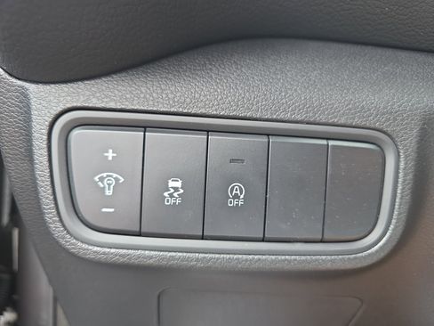 Certified 2025 Kia Soul LX image 25