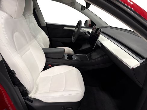 Certified 2023 Tesla Model Y Long Range AWD/4WD image 13