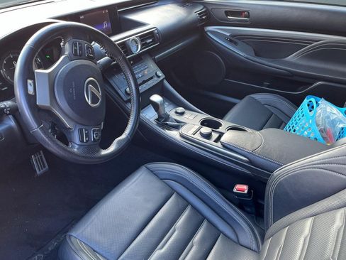 Used 2016 Lexus RC 200t image 3