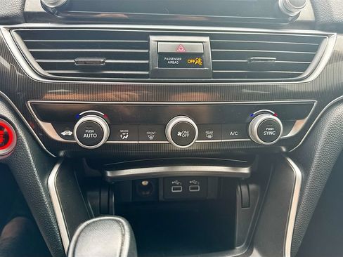 Used 2022 Honda Accord Sport image 18