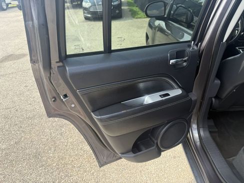 Used 2015 Jeep Compass High Altitude image 16