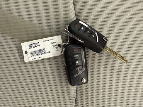 Used 2022 Toyota Corolla LE FWD image 31