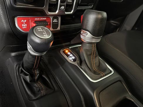 Used 2021 Jeep Gladiator Mojave AWD/4WD image 19