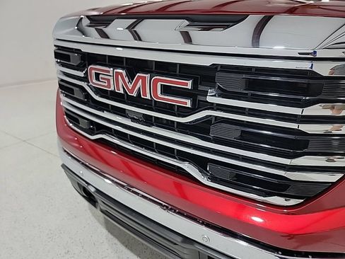Used 2026 GMC Sierra 1500 SLT w/ SLT Premium Plus Package AWD/4WD image 29
