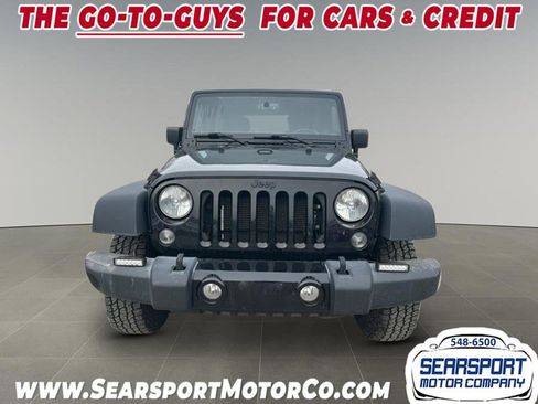 Used 2018 Jeep Wrangler Unlimited Sport image 2