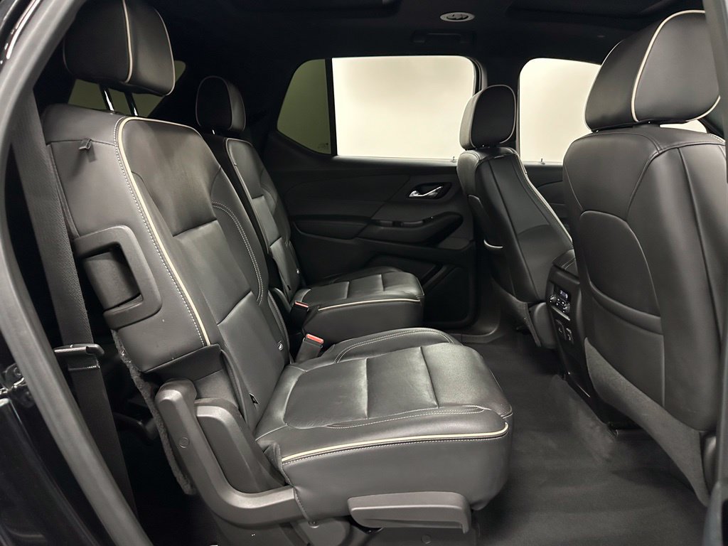 Used 2022 Chevrolet Traverse Premier w/ Redline Edition AWD/4WD image 31
