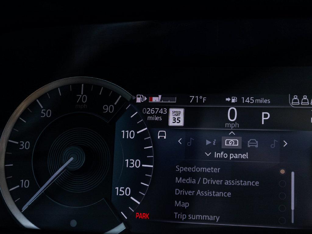 Used 2023 Land Rover Range Rover Evoque R-Dynamic SE AWD/4WD image 18