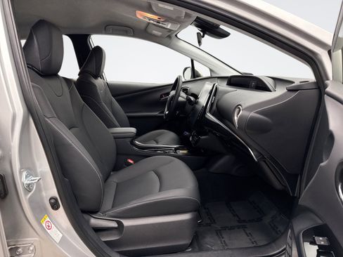 Used 2021 Toyota Prius Prime XLE w/ Carpet Mat Package (TMS) image 18